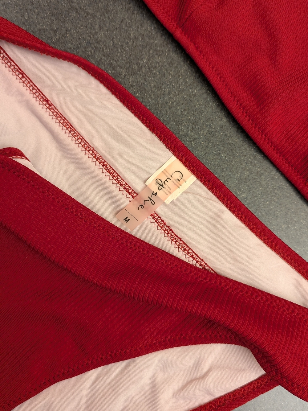 $5/each with Bundle🔥 Cupshe Red Ribbed Bikini Set M - Picture 3 of 3